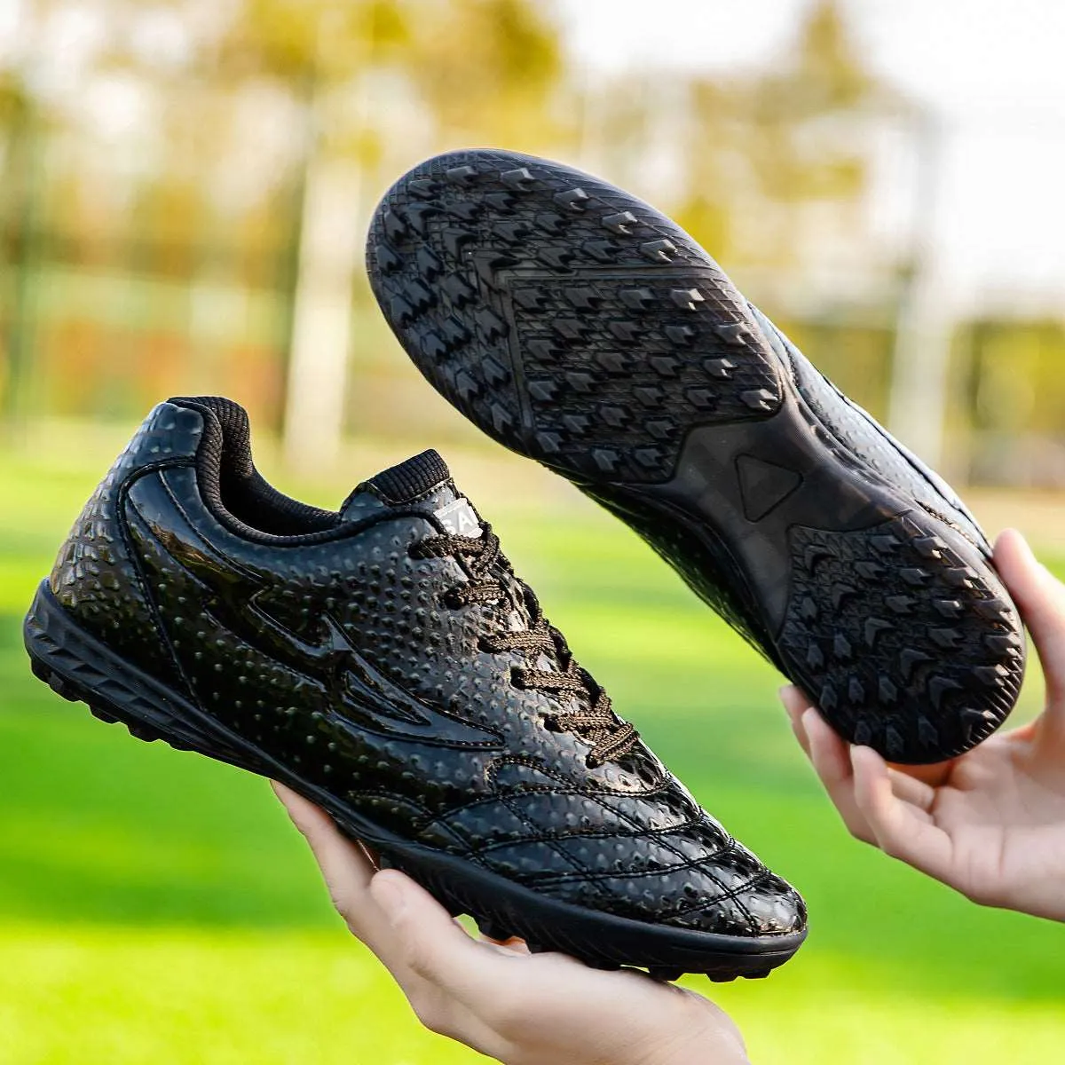 Breathable Low-Top Soccer Cleats for Summer Training